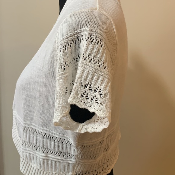 Signature by Robbie Bee Ivory Short Sleeved Cardigan Sweater/Shrug Women’s Sz 10 - Picture 5 of 11